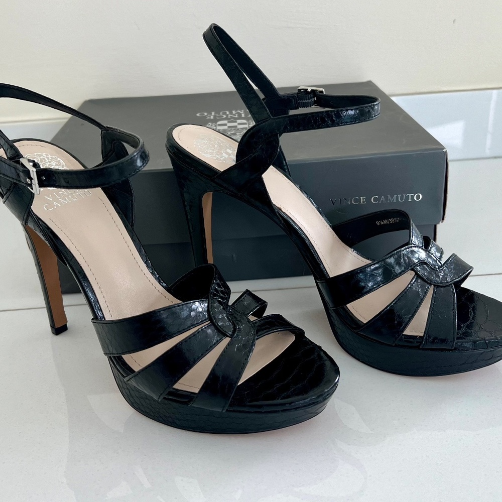 Vince Camuto Platoform Sandals High Heels